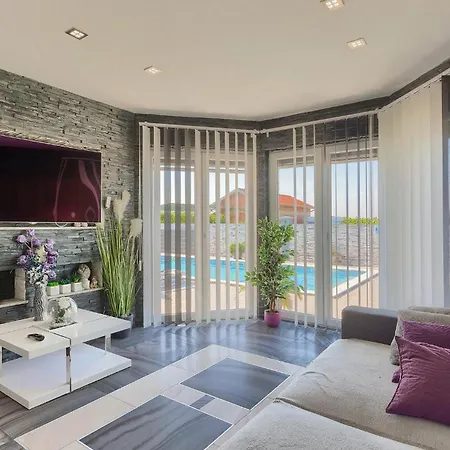 Danijela Vikendica Pula