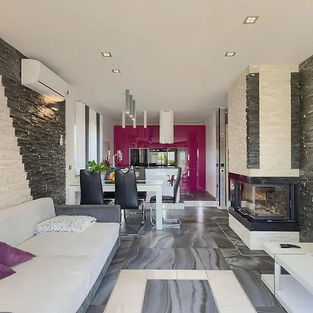 Danijela Prázdninový dům