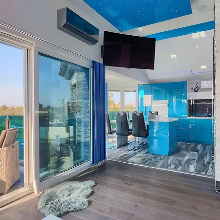 Danijela Prázdninový dům *